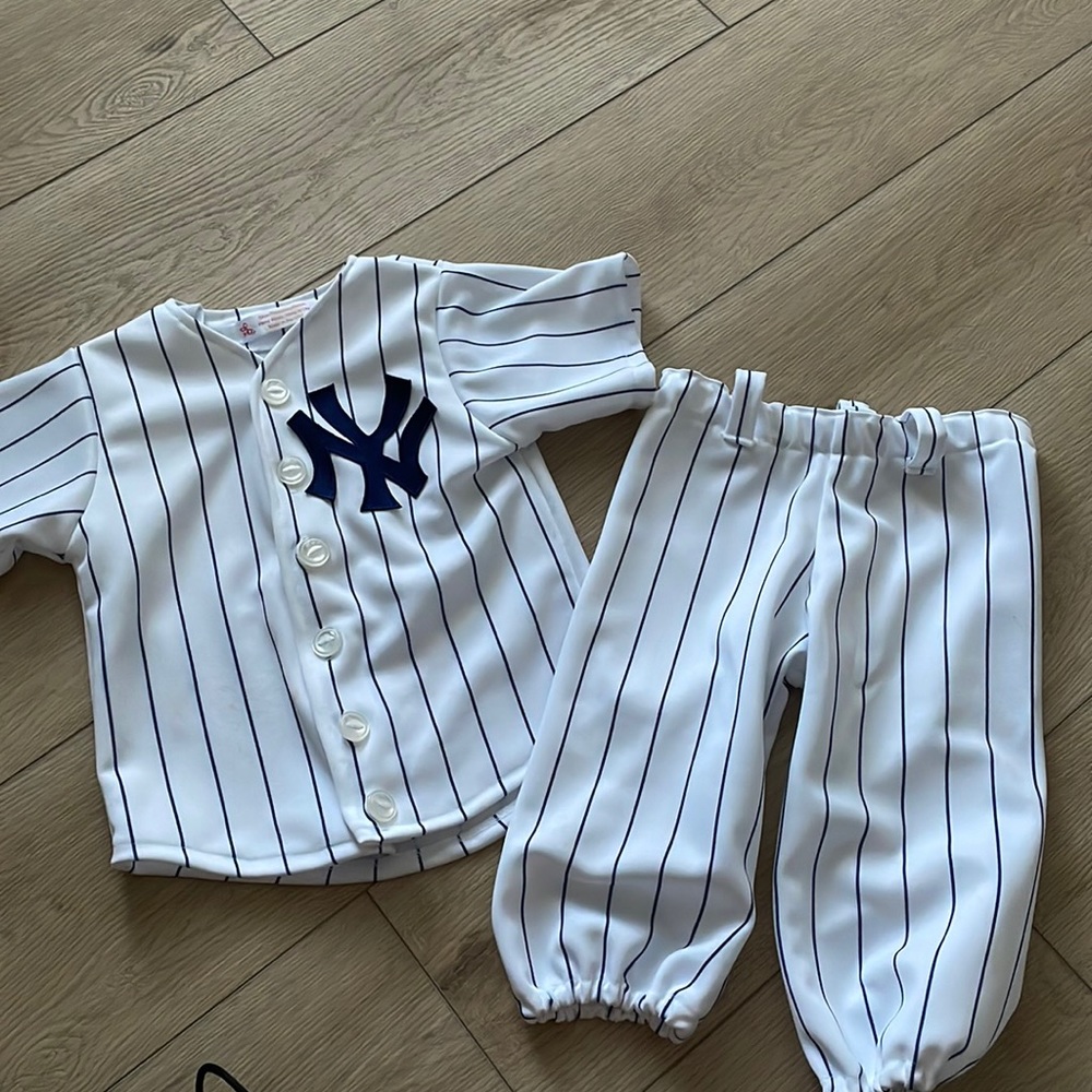 NY Yankees Baseball Costume